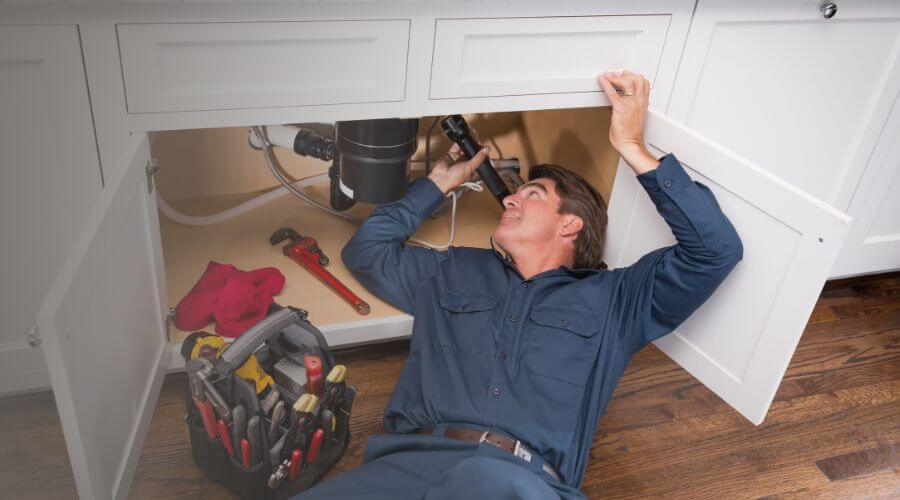 Professional same day plumber in La Pryor, TX